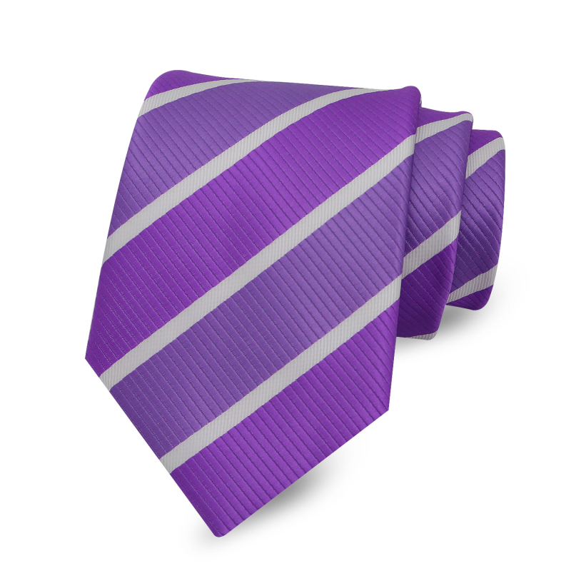 Paruoštas vyriško dryžuoto kaklaraiščio, 8 cm, raudono, balto, geltono ir mėlyno spalvų kostiumo tiekimas. Universalus, stilingas, oficialus, profesionalus, madingas drabužis.