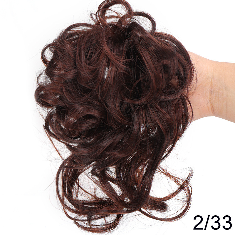 Euroopa ja Ameerika parukarõngad, moodsad juuksekotid, pallikujulised peapaelad, loomulikult kohevad ja sassis pika habeme patsid, parukad, hobusesabast juukserõngad