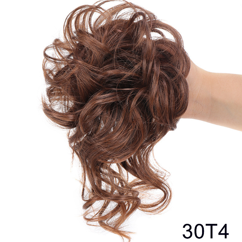 Euroopa ja Ameerika parukarõngad, moodsad juuksekotid, pallikujulised peapaelad, loomulikult kohevad ja sassis pika habeme patsid, parukad, hobusesabast juukserõngad