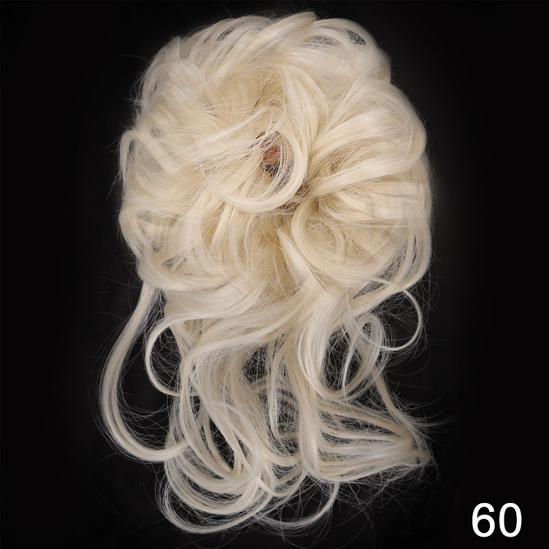 Euroopa ja Ameerika parukarõngad, moodsad juuksekotid, pallikujulised peapaelad, loomulikult kohevad ja sassis pika habeme patsid, parukad, hobusesabast juukserõngad