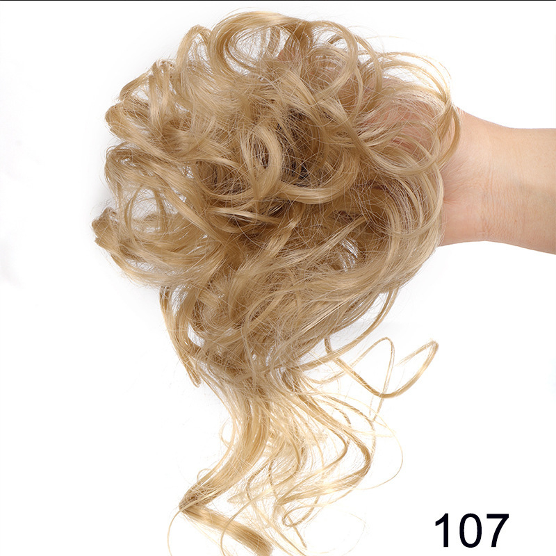 Euroopa ja Ameerika parukarõngad, moodsad juuksekotid, pallikujulised peapaelad, loomulikult kohevad ja sassis pika habeme patsid, parukad, hobusesabast juukserõngad