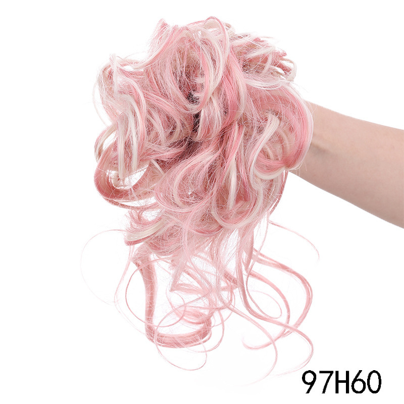 Euroopa ja Ameerika parukarõngad, moodsad juuksekotid, pallikujulised peapaelad, loomulikult kohevad ja sassis pika habeme patsid, parukad, hobusesabast juukserõngad