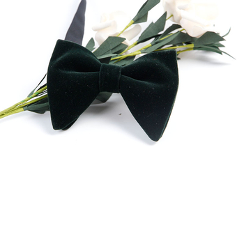 Lehma sarvest kikilips kuldne sametkangast kikilips tekstuuridega elegantne mood pulm peigmees lehma sarvest laia kujuga lips