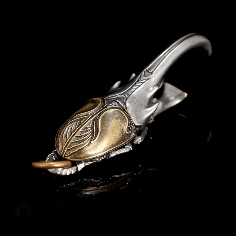 Guochao medál Ji Biao bogár sárgaréz csavarhúzó sörnyitó fém autós kulcstartó medál férfi ajándék