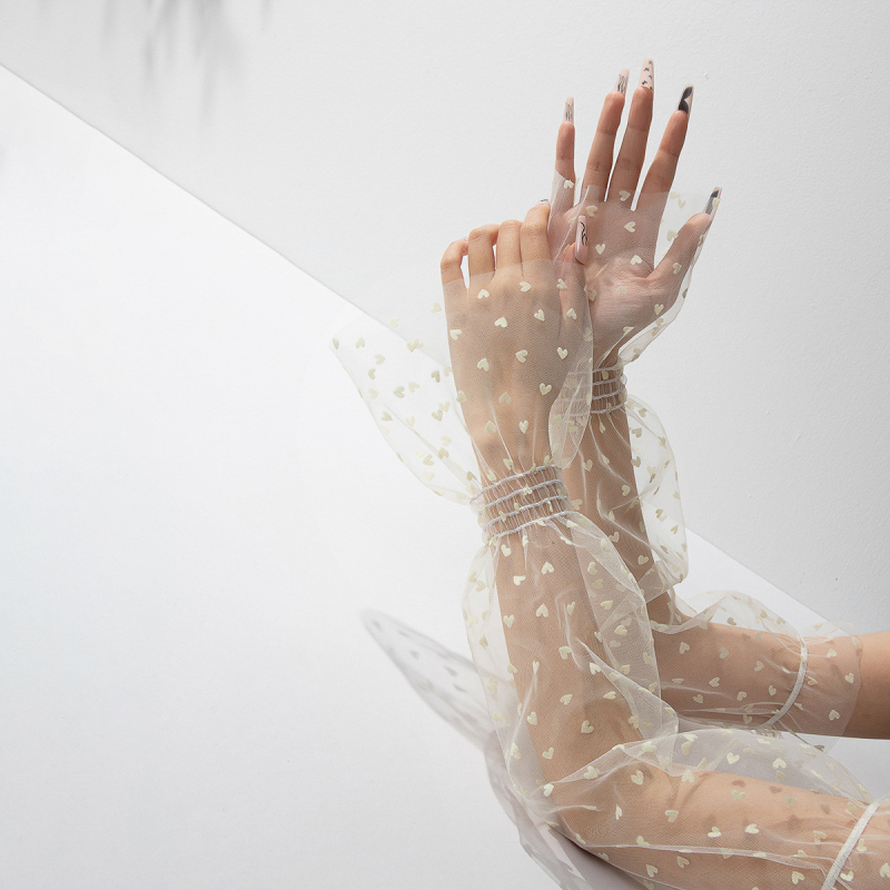 Suvised pitsist päikesekaitsekreemi võrgust varrukad, naiste õhukesed UV-vastased kindad, pikkade varrukatega sõidukindad, kaitsvad ratsakindad