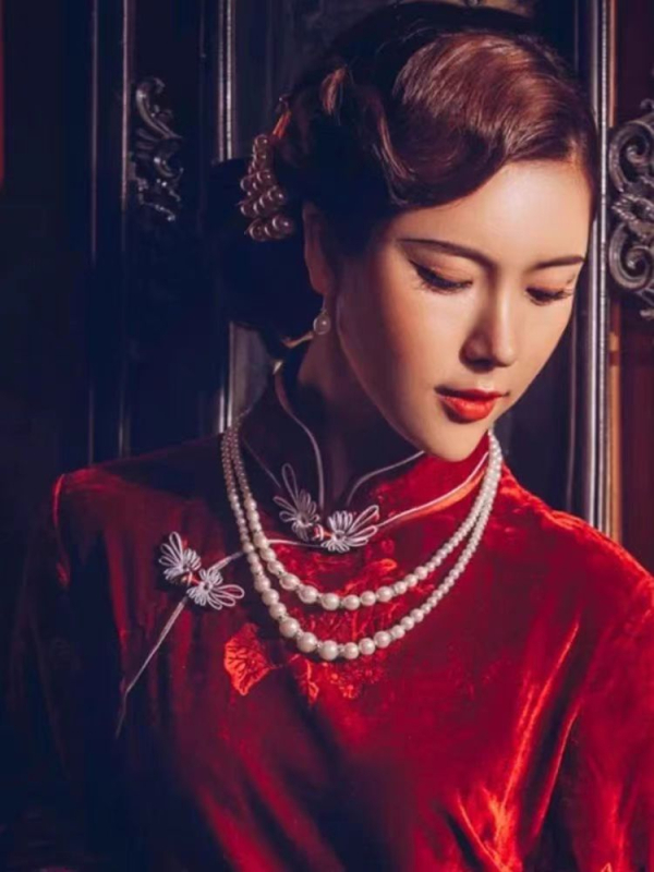 2024. aasta uus saabumine, kerge luksuslik moodne kahekihiline pärlkaelakee, naiste lihtne pikk, kõik sobivad dekoratiivsed villased keti aksessuaarid