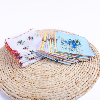 Klasikinės moteriškos pusmėnulio pusės medvilninės nosinaitės su mažomis gėlių rašto nosinaitėmis, gamintojai, didmeninė prekyba