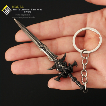 Lich King periferinis mini ginklo pakabukas, šerkšno liūdesio, avies galvos, kardo, lydinio rankinis žaislinis raktų pakabukas, 9 cm