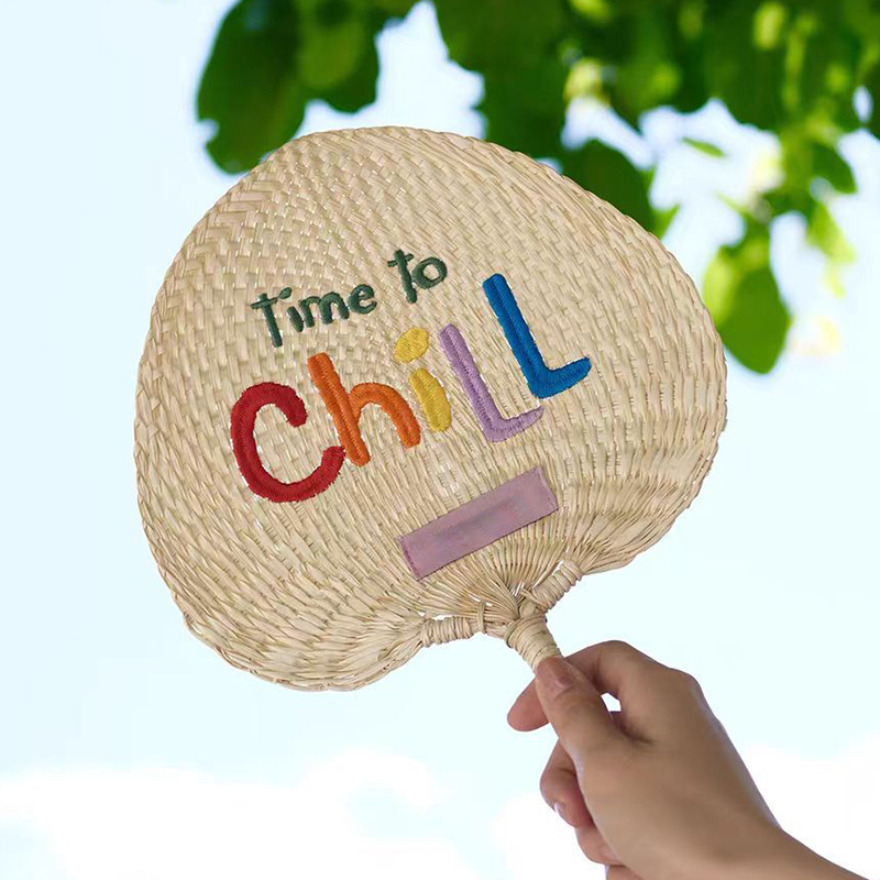 Kis piros könyv robbanások pu legyező egyedi hímzés szöveg szövés jelzés logó nemzeti dagály kínai stílusú Wen Chuang pu legyező nagykereskedelem