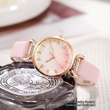 Naiste vintage-kella temperamentne mood elegantne lööklaine kvartskella naiste temperament kirjanduslik trend lihtne