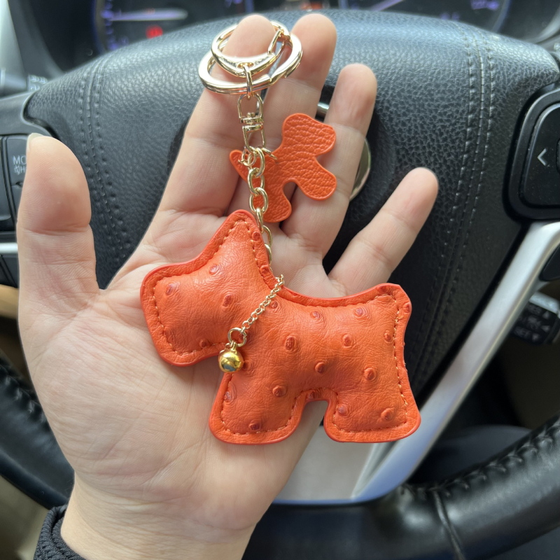Határokon átnyúló kreatív ajándék csengő kiskutya autó kulcstartó autó kulcstartó táska medál aranyos medál bojt