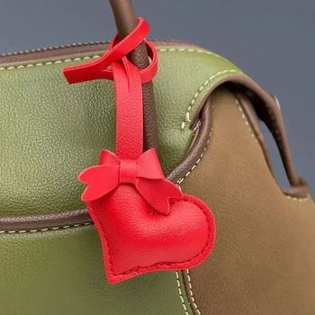 Χαριτωμένο κρεμαστό κόσμημα με τόξο αγάπης αυτοκινήτου βελονιά τσάντα κρεμαστό κόσμημα τελετουργικό κορίτσι στυλ φορητό εξαιρετικά ελαφρύ λεπτό κρεμαστά στολίδια