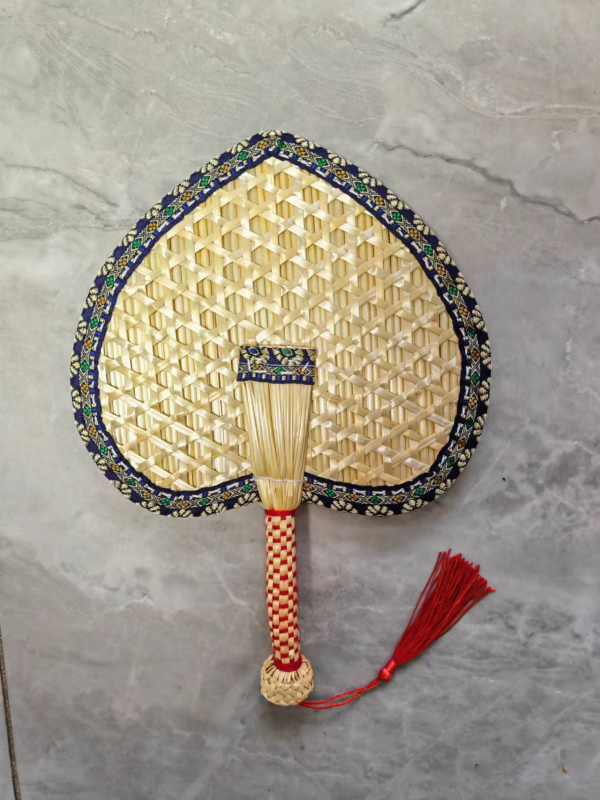 raktáron nagykereskedelmi nyári otthon kézzel készített búzaszalma ventilátor szúnyogriasztó hűvös mintás szegélyezés búzaszalma ventilátor kézi ventilátor