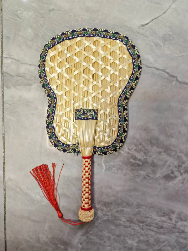 raktáron nagykereskedelmi nyári otthon kézzel készített búzaszalma ventilátor szúnyogriasztó hűvös mintás szegélyezés búzaszalma ventilátor kézi ventilátor