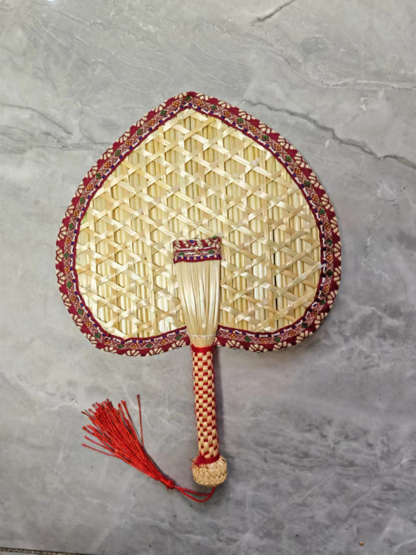 raktáron nagykereskedelmi nyári otthon kézzel készített búzaszalma ventilátor szúnyogriasztó hűvös mintás szegélyezés búzaszalma ventilátor kézi ventilátor