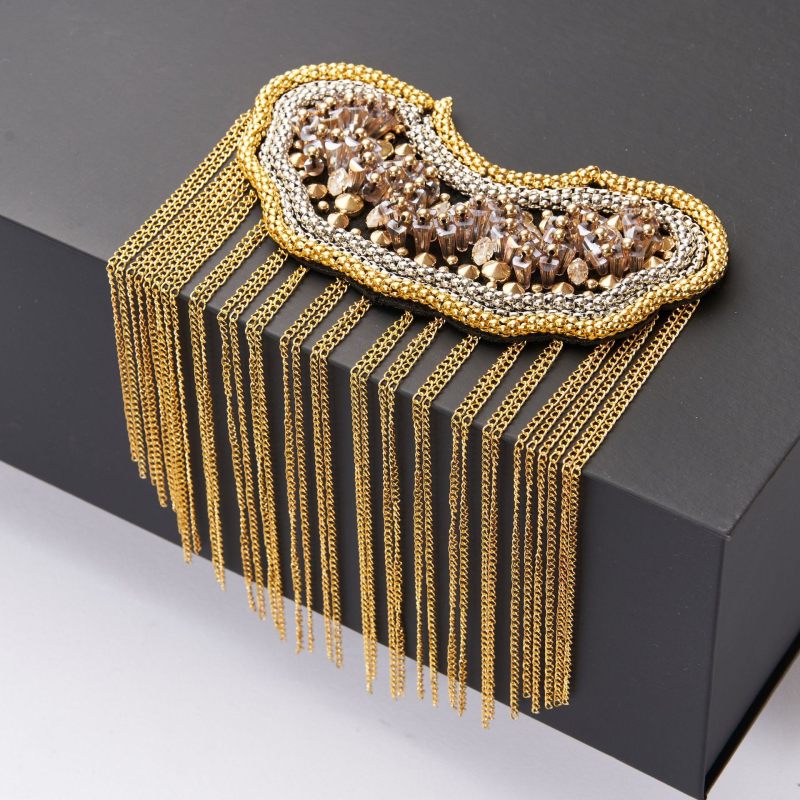 Uus kuldne ja hõbedane tutiga küünehelmestega käepael, õlarihmad, rõivaaksessuaarid, tehase otsemüük, peen rõivaaksessuaarid hulgimüügist