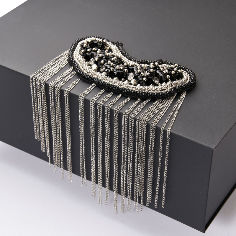 Uus kuldne ja hõbedane tutiga küünehelmestega käepael, õlarihmad, rõivaaksessuaarid, tehase otsemüük, peen rõivaaksessuaarid hulgimüügist