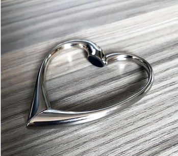 Cinkötvözetből készült, kiváló minőségű fémből készült, szerelem alakú táskacsat, forgatható, összecsukható kézitáska-akasztó, táskaakasztó