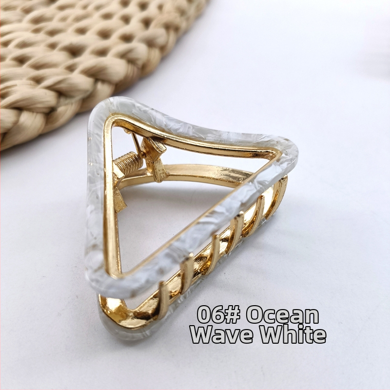 Hualino tarpvalstybinis trikampio formos lydinio laikiklis, disko formos plaukų segtukas, vidutinio dydžio tuščiaviduris dryžuotas plaukų segtukas, temperamentingas acto rūgšties laikiklis