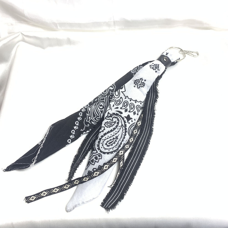 Vintage ruudukujuline sall india pähkli lille triibulise triibuga hip-hop meeste rippuvad püksid püksid sall hip-hop inimesed kannavad vajalikku