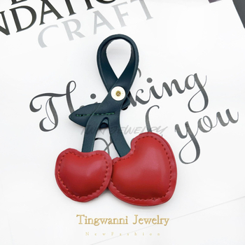 Vyšninės spalvos raktų pakabuko vyšninės spalvos kūrybinis krepšys pakabukas mokyklinis krepšys meilės odinis krepšys pakabuko aksesuarai