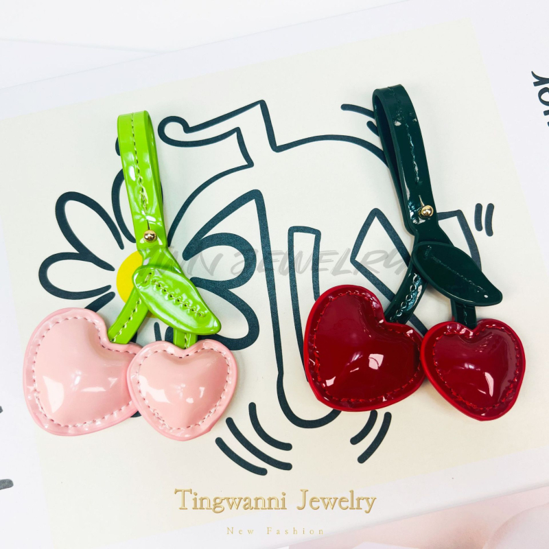 Vyšninės spalvos raktų pakabuko vyšninės spalvos kūrybinis krepšys pakabukas mokyklinis krepšys meilės odinis krepšys pakabuko aksesuarai