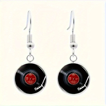 Nelja lihtsa ja stiilse ehtekomplekti, vinüülplaadi ripatsiga kaelakee, sobivate kõrvarõngaste ja käevõruga