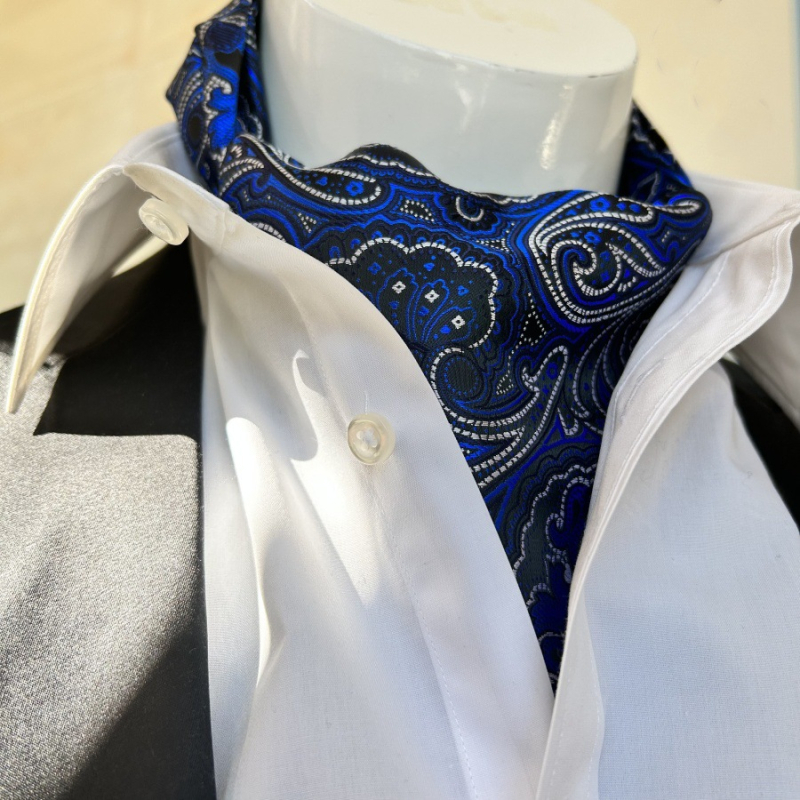 Vyriški marškiniai, laisvalaikio stiliaus, retro stiliaus, britiško stiliaus, šildantis rankšluostis, skirtas tiek kaklui, tiek ir kita.