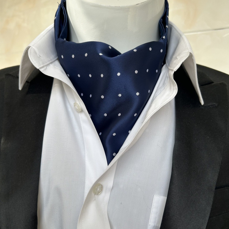 Vyriški marškiniai, laisvalaikio stiliaus, retro stiliaus, britiško stiliaus, šildantis rankšluostis, skirtas tiek kaklui, tiek ir kita.