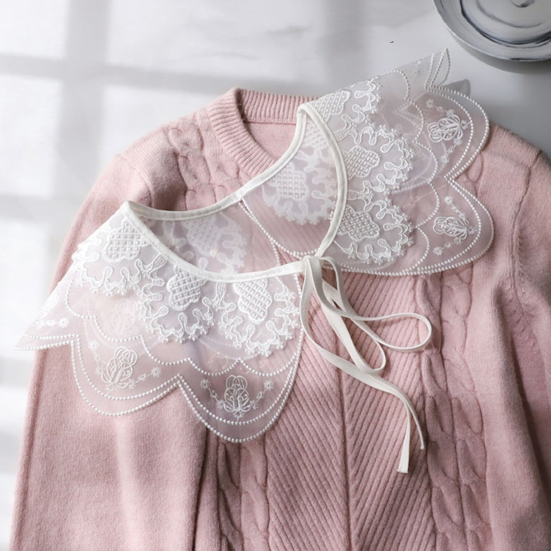 Határokon átnyúló e-kereskedelem, legkelendőbb fehér, kétrétegű organza, hímzett, hamis nyakörv, női gallér, virágszegekkel, gyémánt mintás fűzős gombokkal