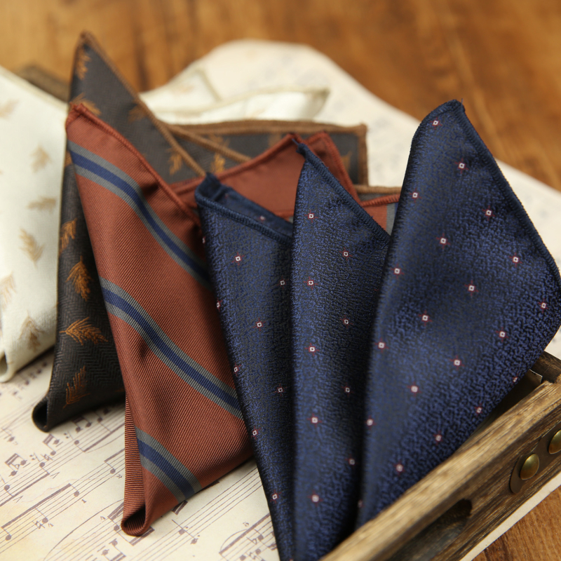 Kišeninis rankšluostis, vyriškas dalykinis kostiumas, dryžuotas, žalias, vyno raudonas, vestuvių šeimininko susitikimo rankšluostis, mažas kvadratinis, šalikas, krūtinės rankšluostis