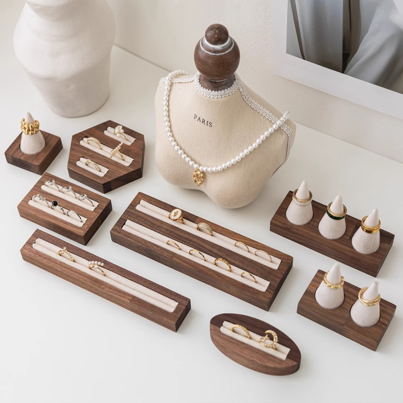 Mustast pähklist täispuidust sõrmuse vitriin, tipptasemel ehterõngaste ehete poe vitriin, fotorekvisiidid