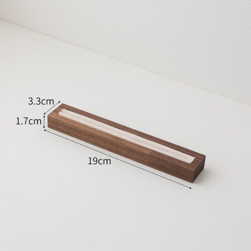 Mustast pähklist täispuidust sõrmuse vitriin, tipptasemel ehterõngaste ehete poe vitriin, fotorekvisiidid