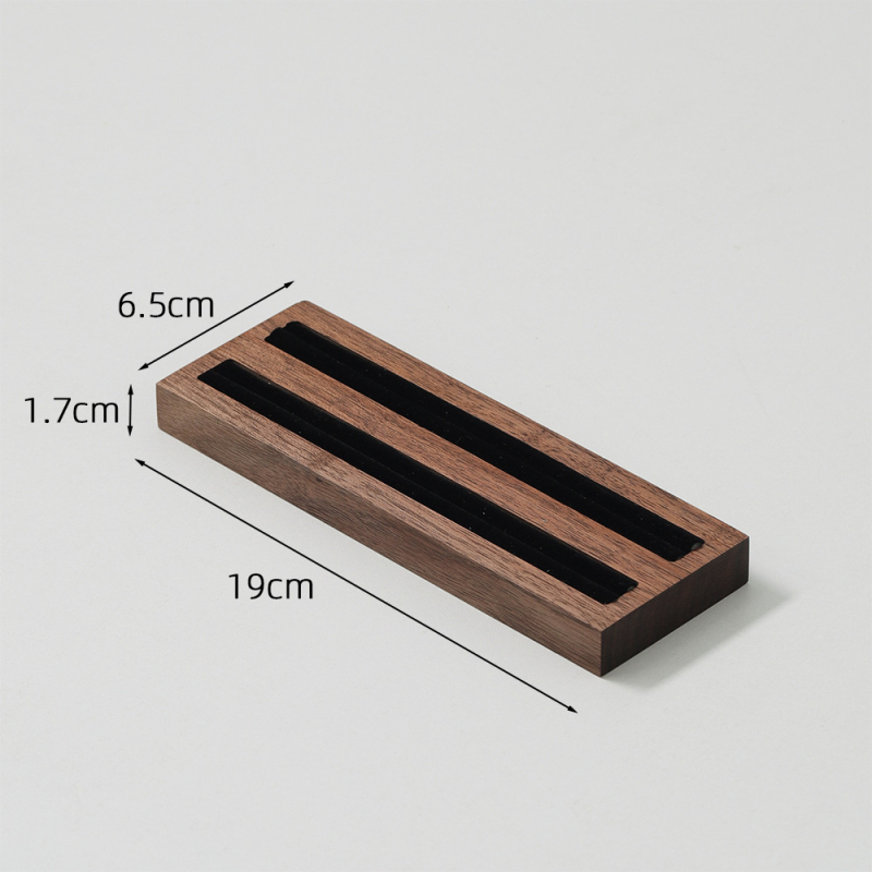 Mustast pähklist täispuidust sõrmuse vitriin, tipptasemel ehterõngaste ehete poe vitriin, fotorekvisiidid