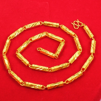 Ατμοσφαιρικό ανδρικό κολιέ Shake the Sound Boss με εξαγωνικό σχήμα και κυρίαρχο χρυσό που δεν ξεθωριάζει, χρυσό 24 καρατίων με την κλείδα