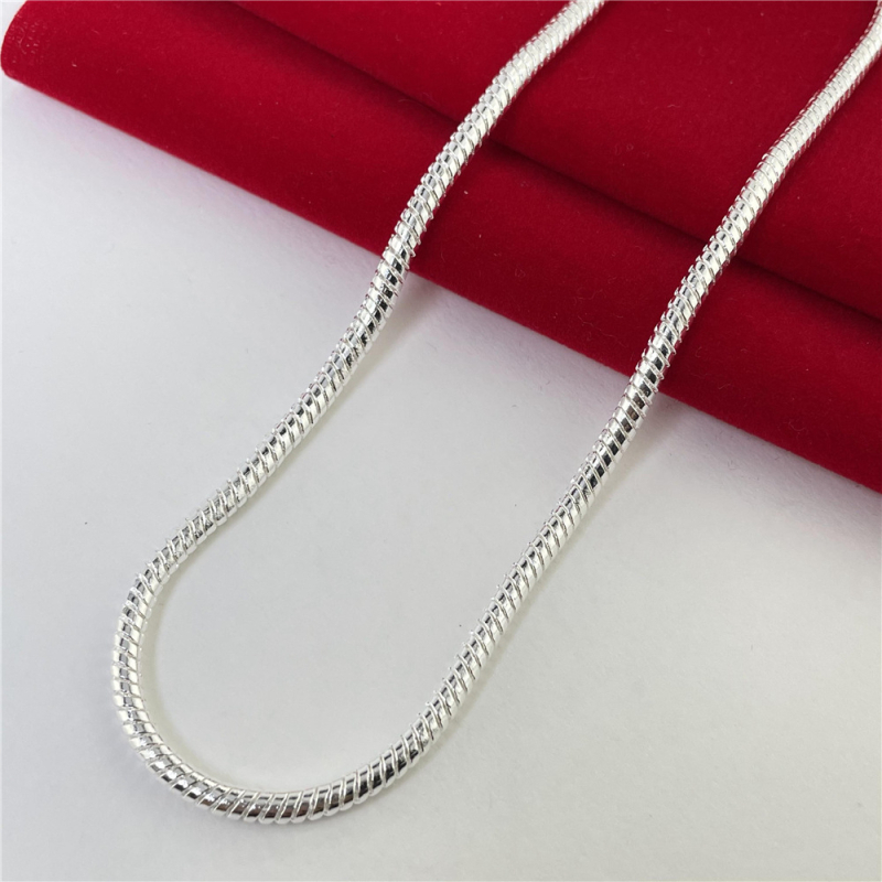 Didmeninė prekyba užsienio prekyba, karštai parduodami kūrybingi papuošalai, madingi korėjietiški išskirtiniai 925 prabos sidabriniai 3 mm gyvatės kaulo vėriniai, 16–30 colių.