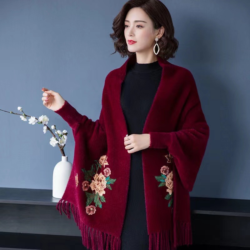2025 Tavaszi és őszi nercbőr bársony női kötött kardigán kendő hímzett, középhosszú, bojtos köpeny, cheongsam meleg kabáttal kombinálva
