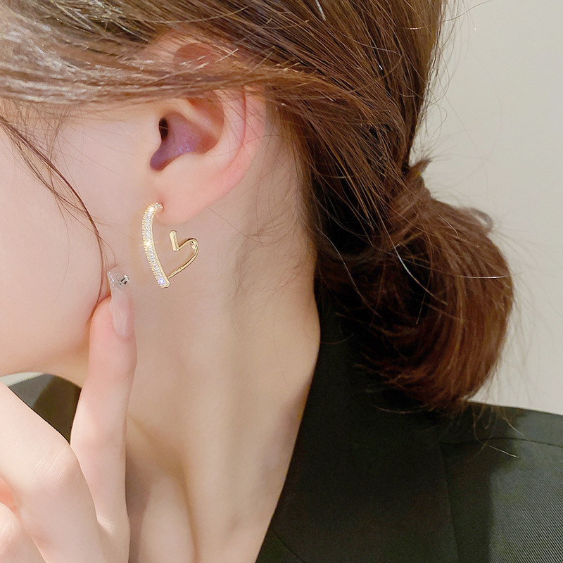 2025 új, szív alakú cirkon fülbevalók, niche dizájn, őszibarack színű, divatos, sokoldalú, szív alakú, elegáns fülbevalók