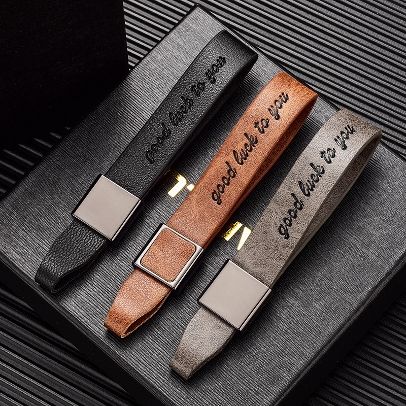 Kiváló minőségű autós kulcstartó hardver elveszett gyűrű bőr kreatív ajándék kulcstartó nyomtatható logó nagykereskedelem