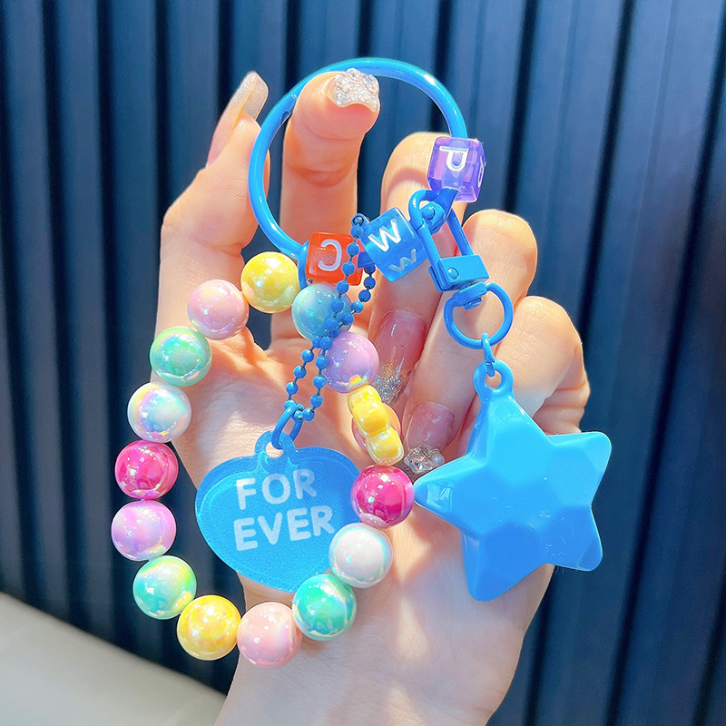 Gyöngyös ülő medve kulcstartó medál, gyönyörű akril táskába akasztható autós kulcstartó, kis ajándék, nagykereskedelem