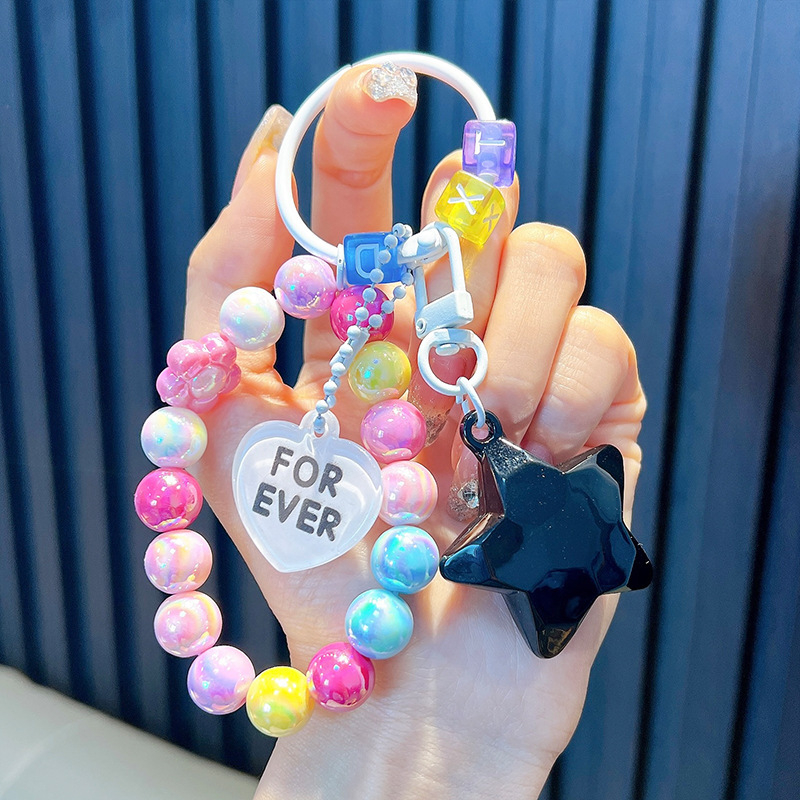 Gyöngyös ülő medve kulcstartó medál, gyönyörű akril táskába akasztható autós kulcstartó, kis ajándék, nagykereskedelem