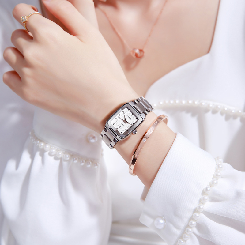 Naiste käekell Live Explosions Niche Light Luxury Vintage Wine Barrel Veekindel Naiste Kell Ruudukujuline Ins Style Väikese Numbriga Kell