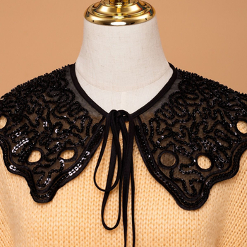 Εξαιρετικά κεντημένα γυναικεία ρούχα με χάντρες και λουλούδια, ασπρόμαυρα, σε απόθεμα, με ψεύτικο γιακά και κορδόνια, εξωτερικό γιακά με φιόγκο