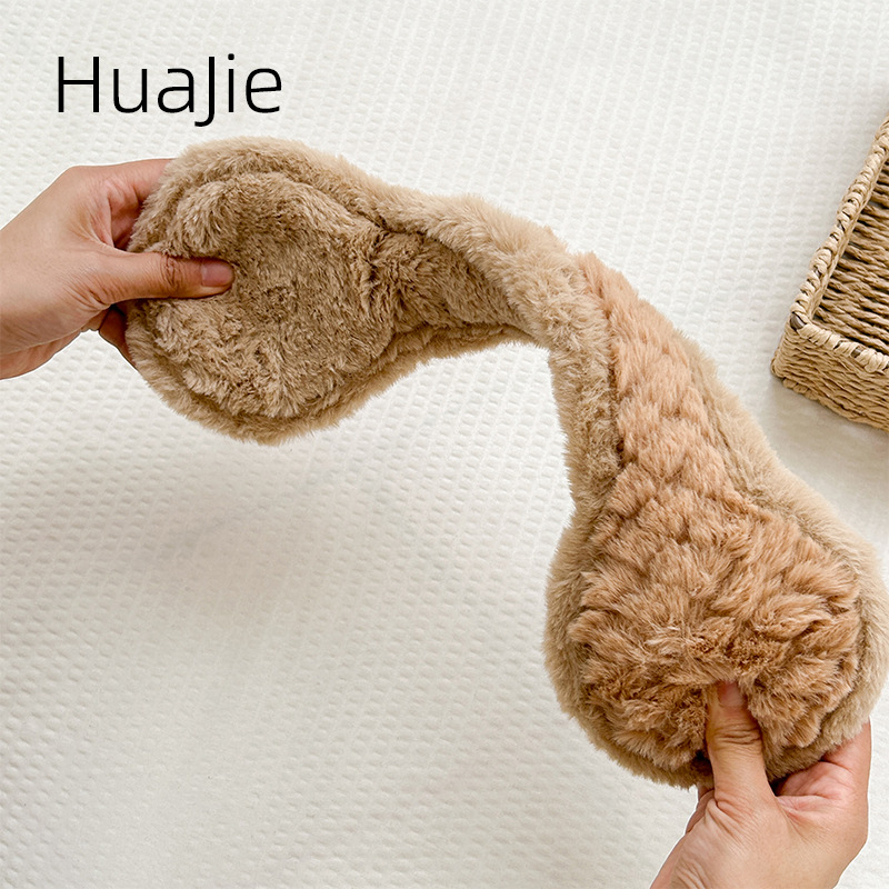 „Huajie“ sandėlyje. Šiltas moteriškas plaukų uždangalas su ausimis, rudens ir žiemos ananasų raštu, languotas triušio pliušinis, sulankstomas galinis ausų apsaugas.
