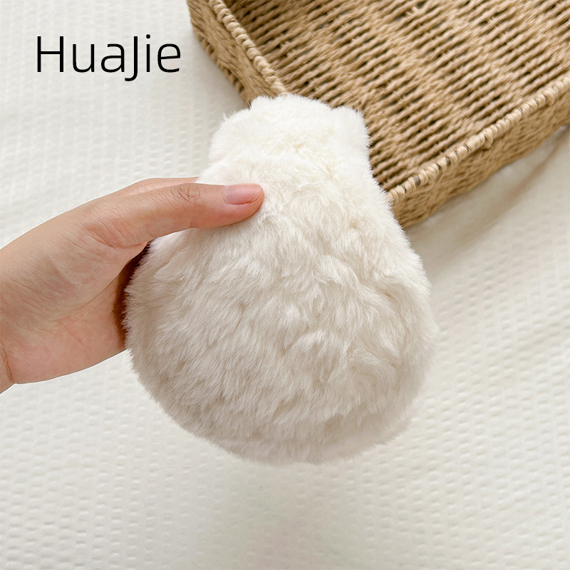 „Huajie“ sandėlyje. Šiltas moteriškas plaukų uždangalas su ausimis, rudens ir žiemos ananasų raštu, languotas triušio pliušinis, sulankstomas galinis ausų apsaugas.