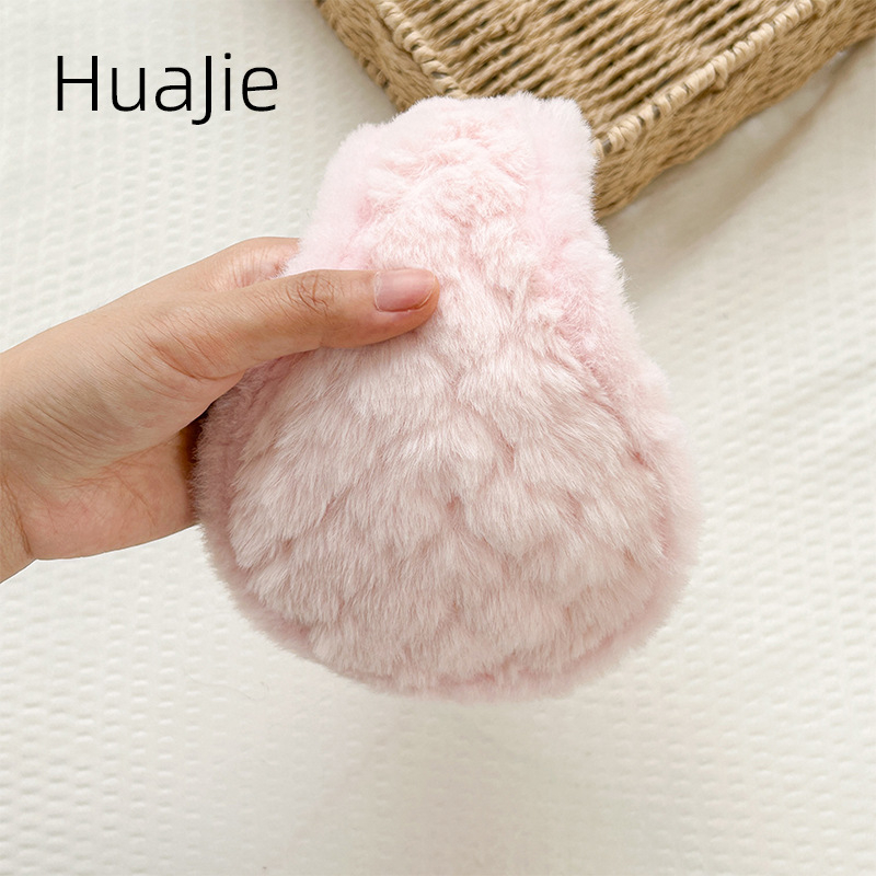 „Huajie“ sandėlyje. Šiltas moteriškas plaukų uždangalas su ausimis, rudens ir žiemos ananasų raštu, languotas triušio pliušinis, sulankstomas galinis ausų apsaugas.