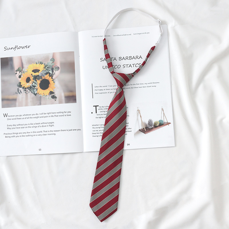 Vyno raudonumo mėlynai dryžuotas japoniško stiliaus marškinių formos kaklaraištis, moteriškas, peteliškės spalvos, be rankų, DK aksesuarai