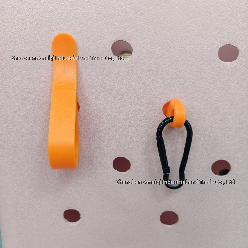 „Amazon“ populiarūs „Bog Accessories“ trijų dalių kabliukų komplektas su karabinu, grybo formos sagtimi, sagties skylute, krepšio aksesuarai, pakabukas