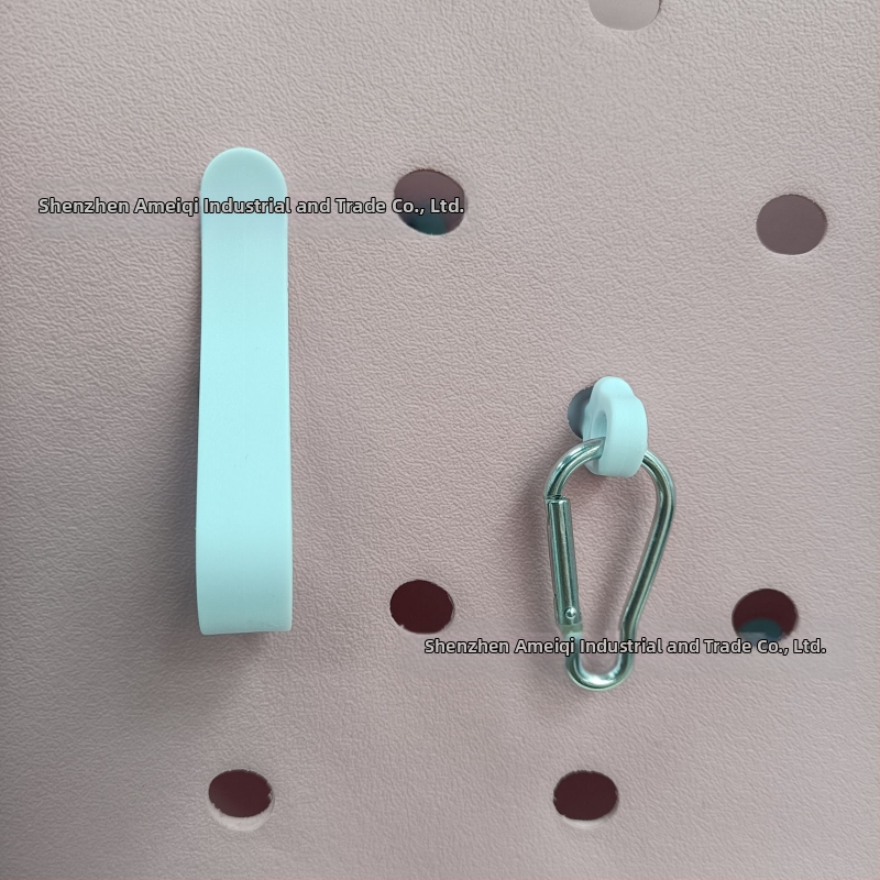 „Amazon“ populiarūs „Bog Accessories“ trijų dalių kabliukų komplektas su karabinu, grybo formos sagtimi, sagties skylute, krepšio aksesuarai, pakabukas