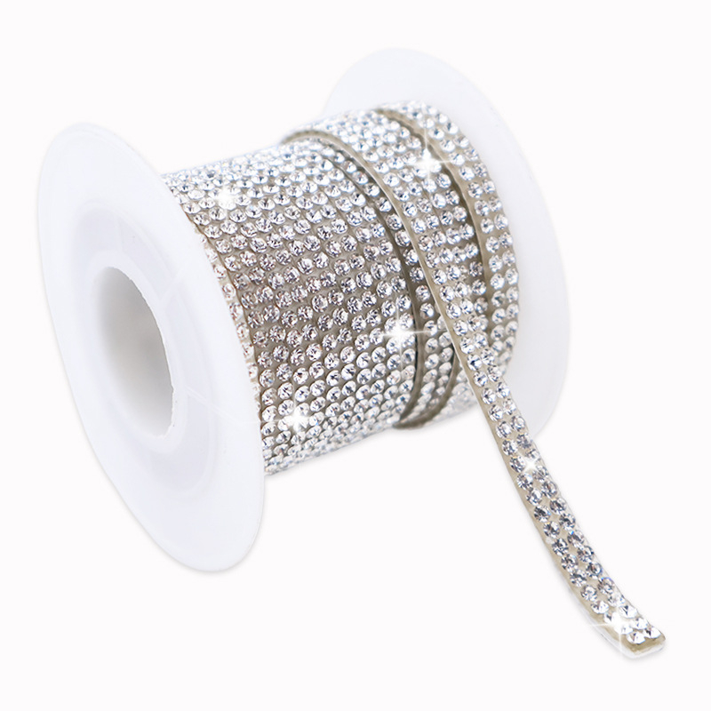 Tarpvalstybiniai, karštai parduodami lipnūs kalnų krištolo lipdukai stiklo dekoravimui, batų dekoracijoms, kalnų krištolo juostelėms, kalnų krištolo juostelėms